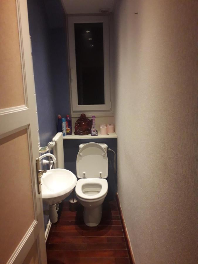 Chambre Meublee Au Coeur De Ville - Chez L'Habitant Le Creusot Exterior foto